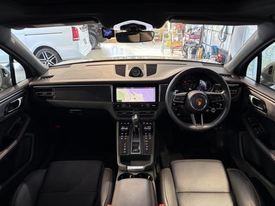 2023 Porsche MACAN — фото 15