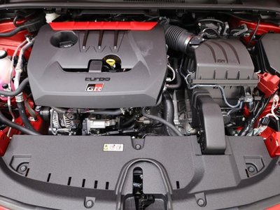 صورة 14 لـ 2025 Toyota GR COROLLA