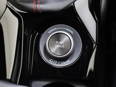 2025 Toyota GR COROLLA — миниатюра 26