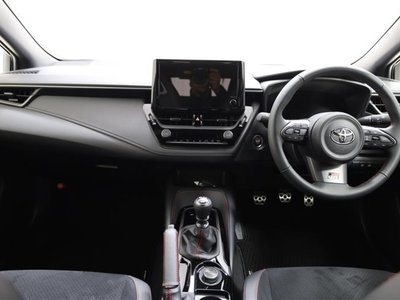 صورة 15 لـ 2025 Toyota GR COROLLA
