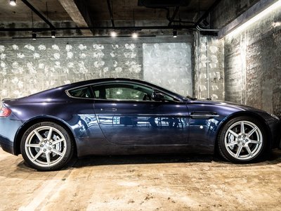صورة 35 لـ 2008 Aston Martin V8