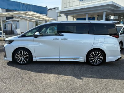 2024 Toyota VELLFIRE — фото 3