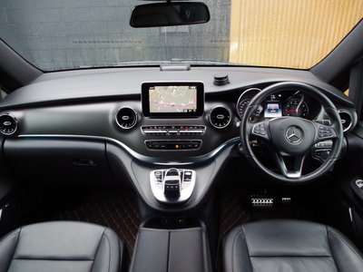 2020 Mercedes-BENZ V-CLASS photo 4