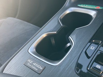 صورة 57 لـ 2023 Lexus RZ