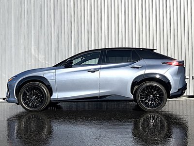 صورة 32 لـ 2023 Lexus RZ