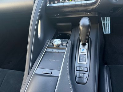2018 Lexus LC — миниатюра 24