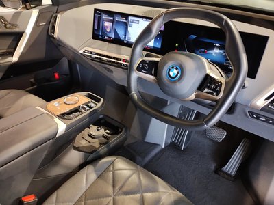 2022 BMW IX — фото 45