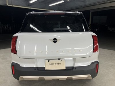2024 MINI COOPER COUNTRYMAN photo 8