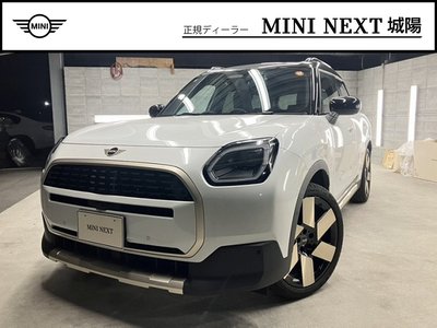 2024 MINI COOPER COUNTRYMAN photo 1