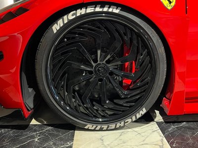 2019 Ferrari 458 ITALIA — фото 13