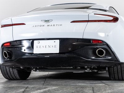 2022 Aston Martin DB11 — фото 28