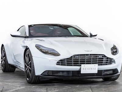 2022 Aston Martin DB11 — фото 6