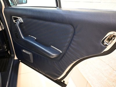 1982 Mercedes-BENZ MEDIUM-CLASS photo 15
