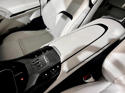 صورة 12 لـ 2024 Ferrari PUROSANGUE