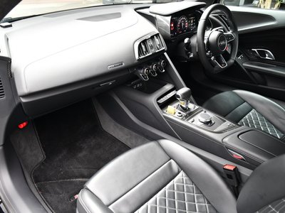 2022 AUDI R8 photo 11