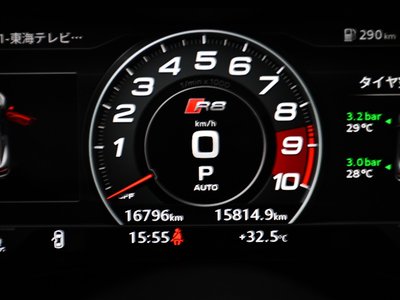 2022 AUDI R8 photo 5