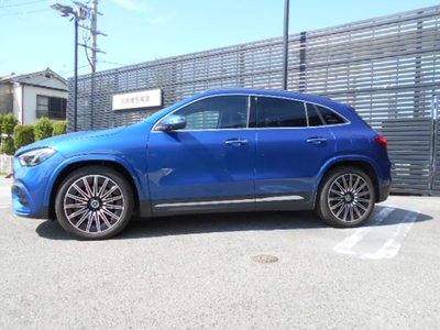 2025 Mercedes-BENZ GLA photo 4