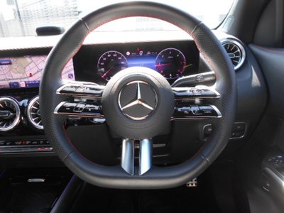 2025 Mercedes-BENZ GLA thumbnail 17