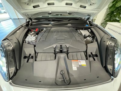 2023 Porsche CAYENNE thumbnail 50