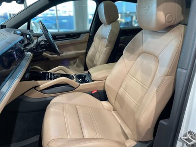 2023 Porsche CAYENNE thumbnail 31