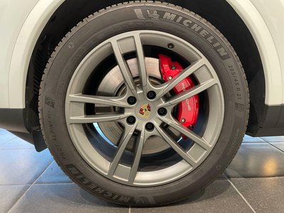 2023 Porsche CAYENNE thumbnail 42