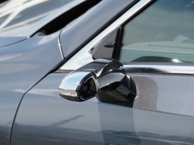 2024 Lexus ES thumbnail 23
