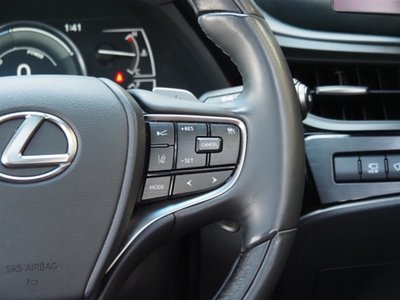 2024 Lexus ES thumbnail 38