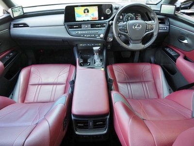 2024 Lexus ES thumbnail 24