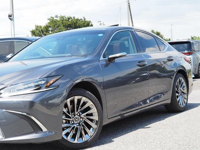 2024 Lexus ES photo 11