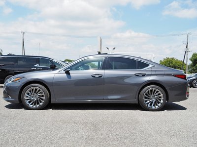 2024 Lexus ES photo 8