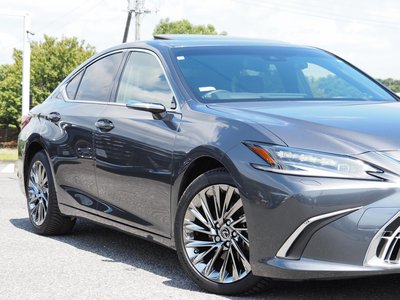 2024 Lexus ES photo 10