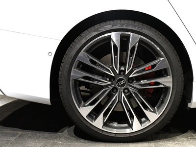 صورة مصغرة 126 لـ 2025 AUDI S6