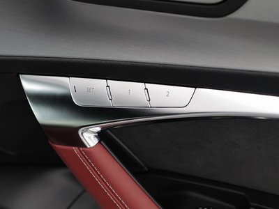 صورة مصغرة 15 لـ 2025 AUDI S6