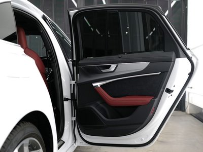 صورة مصغرة 17 لـ 2025 AUDI S6
