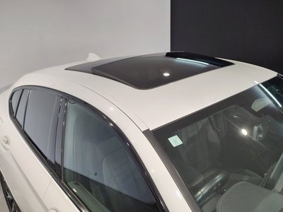 2023 BMW X4 thumbnail 33