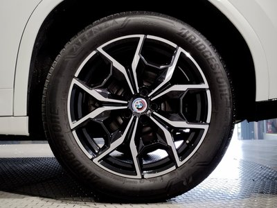 2023 BMW X4 thumbnail 40