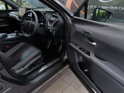 صورة 53 لـ 2024 Lexus UX