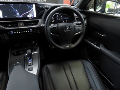 صورة 52 لـ 2024 Lexus UX