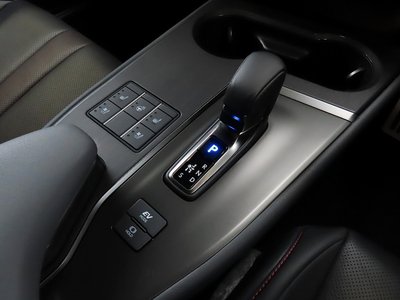 صورة 69 لـ 2024 Lexus UX