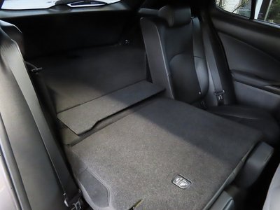 صورة 76 لـ 2024 Lexus UX