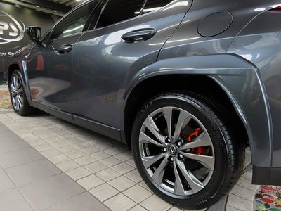 صورة 31 لـ 2024 Lexus UX