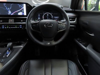 صورة 60 لـ 2024 Lexus UX