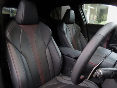 صورة 56 لـ 2024 Lexus UX