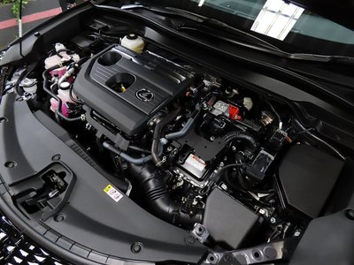 صورة 82 لـ 2024 Lexus UX