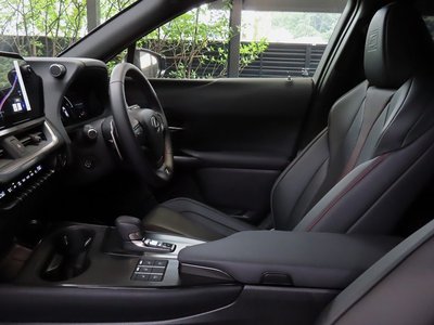 صورة 51 لـ 2024 Lexus UX