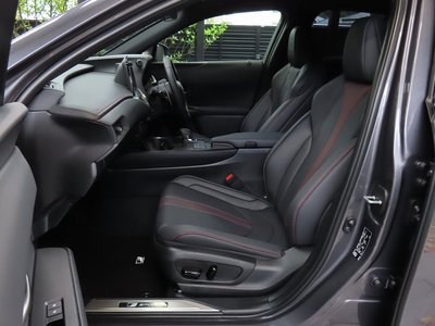 صورة 46 لـ 2024 Lexus UX