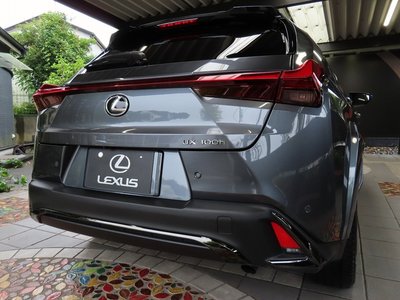 صورة 2 لـ 2024 Lexus UX