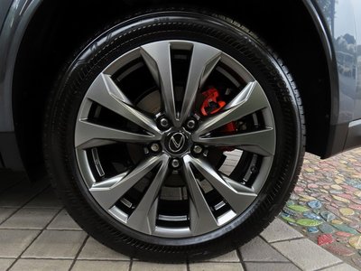 صورة 32 لـ 2024 Lexus UX