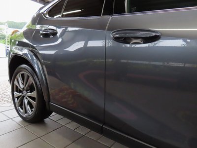 صورة 39 لـ 2024 Lexus UX