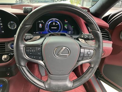 صورة 31 لـ 2021 Lexus LS